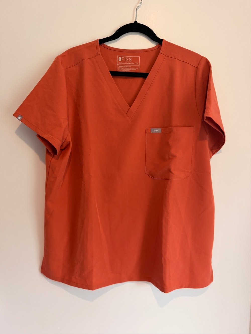 FIGS Women’s V-Neck Scrub Top - Teracotta